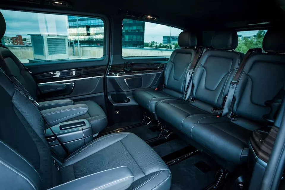 Why Choose Tour Chauffeur Service for Family Vacations
